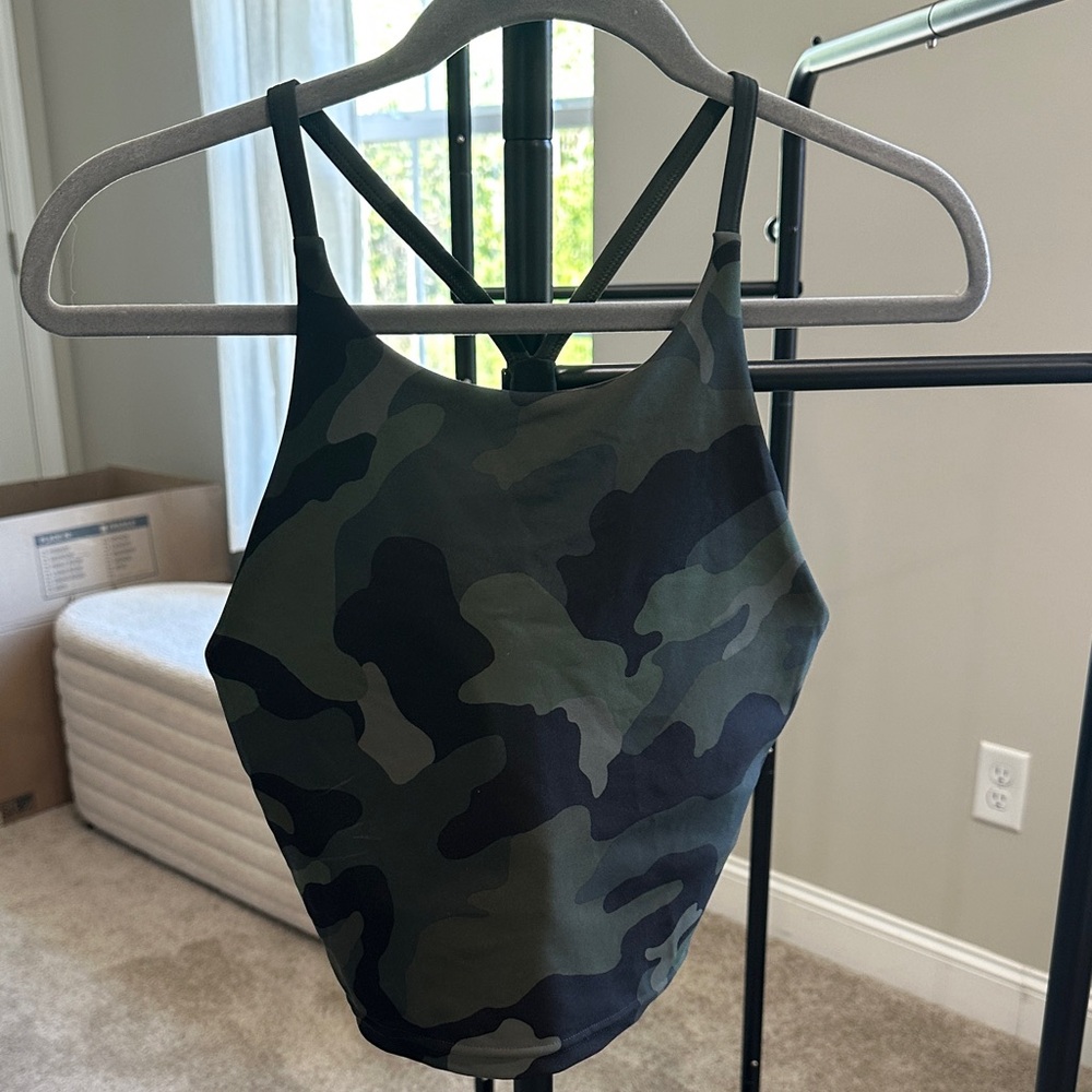 Camo High-Neck Tank Top in Green/Black